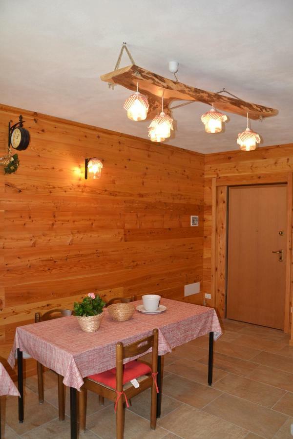 بورغو سان دالمازو B&B L'Albero E Le Stelle المظهر الخارجي الصورة